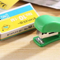 Random Color Mini Stapler & Staples
